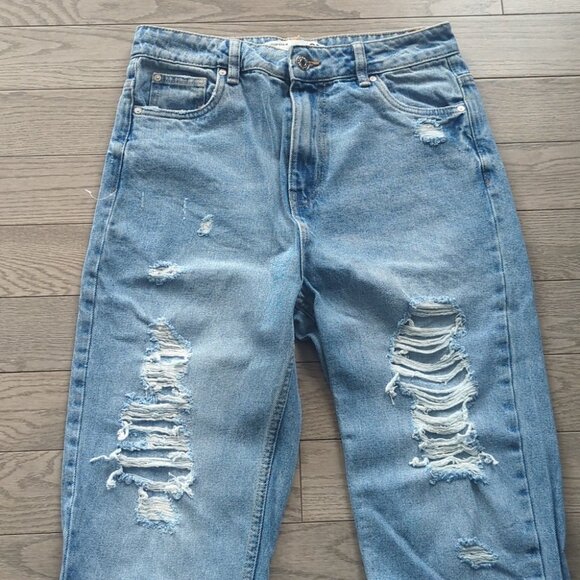 Refuge Light Blue Distressed Mom Jeans - Size 5 BNWOT - Picture 2 of 6